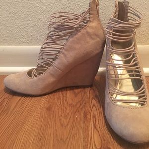 Nine West suede wedges, size 8